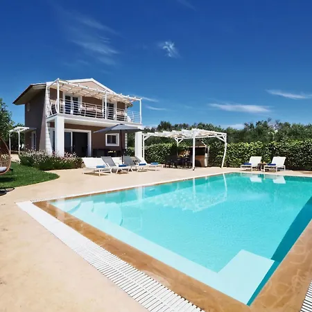 Casa Di Billy And Anastasis Halikounas